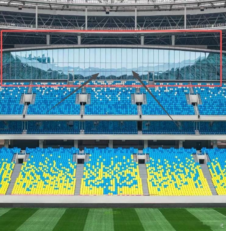 今天成都蓉城与云南玉昆这场比赛，将解密五粮液文化体育中心神秘区域——玻璃房子里面