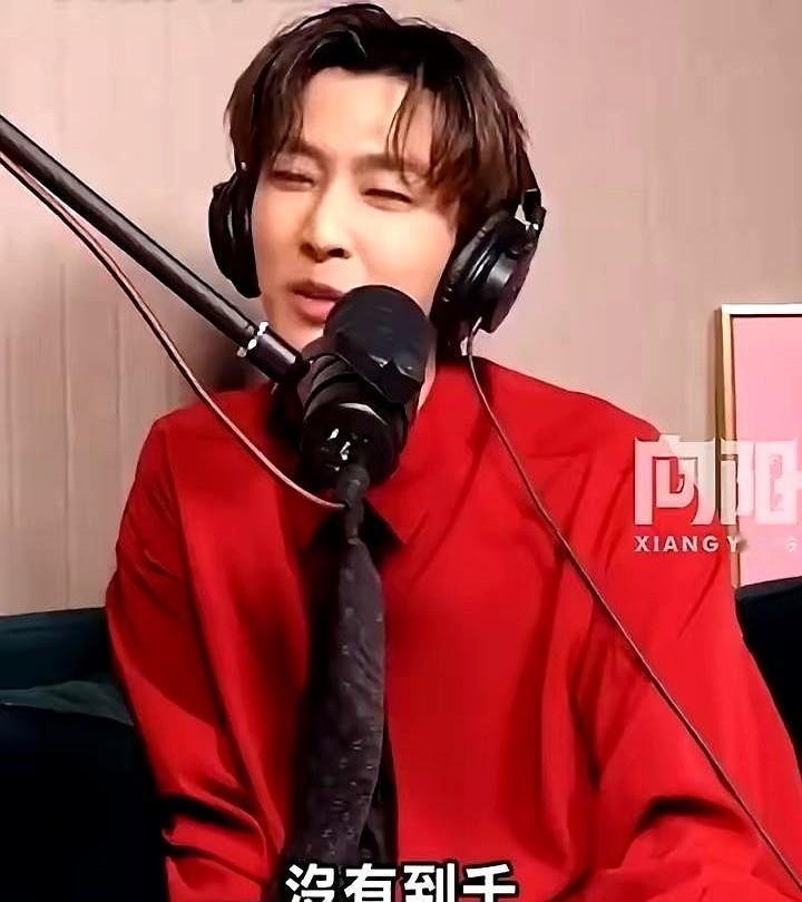 王一博那句“我们私下不联络”，简直是娱乐圈的照妖镜。成年人的社交，本质就是价值