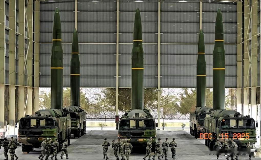 想把战火烧到中方老百姓头上？先问问PHL-191远程火箭炮答不答应！现在的战场规