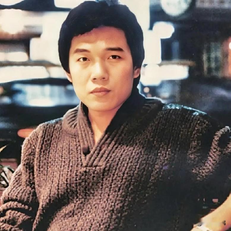 才子梁弘志梁弘志，1957年出生于中国台湾省高雄市左营区，祖籍山东省荣成县