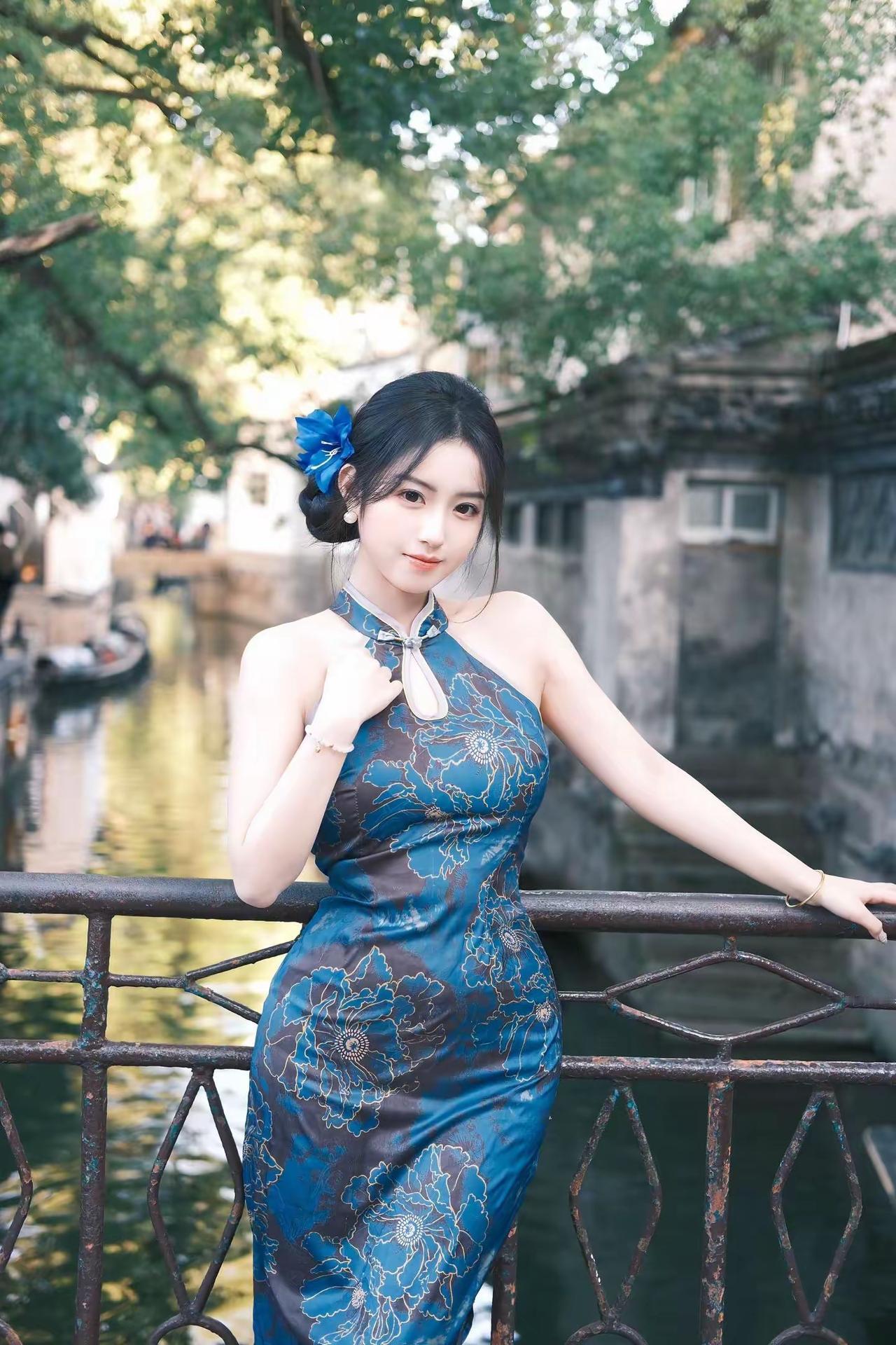 朋友像书，有的翻几页就合上，有的却值得一生反复阅读。