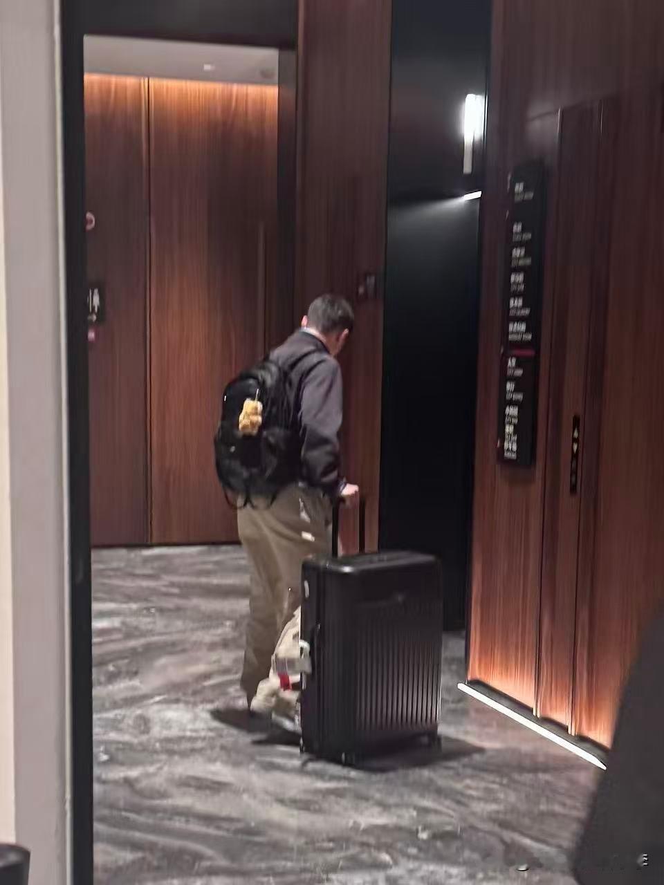 大连英博完成赛季引援，冯劲即将加盟！据了解，上海海港球员冯劲即将加盟大连英博，