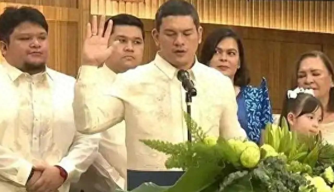 81岁的杜特尔特，在狱中终于等来好消息，儿子正式接任党总裁！谁能想到，81岁