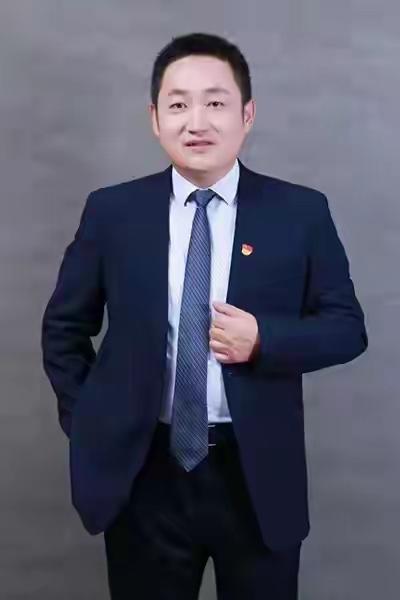 武大教授柯涛去世，最伤心的人莫过于他的家人及学生48岁的二级教授英年早逝，真