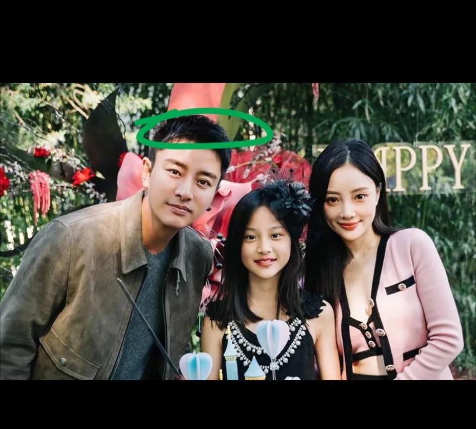 很多朋友问我老公，贾乃亮为什么能和前妻一起陪孩子玩？曾经背叛过自己的女人，你