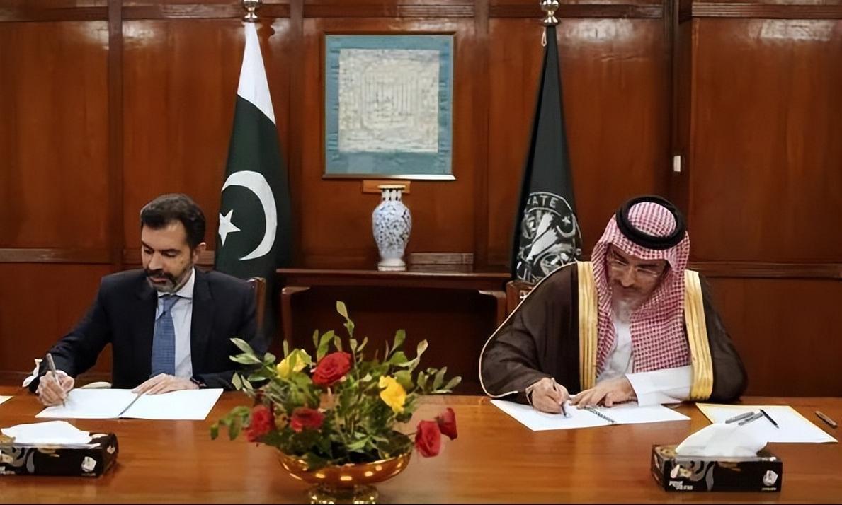 4月21日，巴基斯坦与卡塔尔正式签署了一份重磅防务协议。借助这份协议，巴基斯坦不