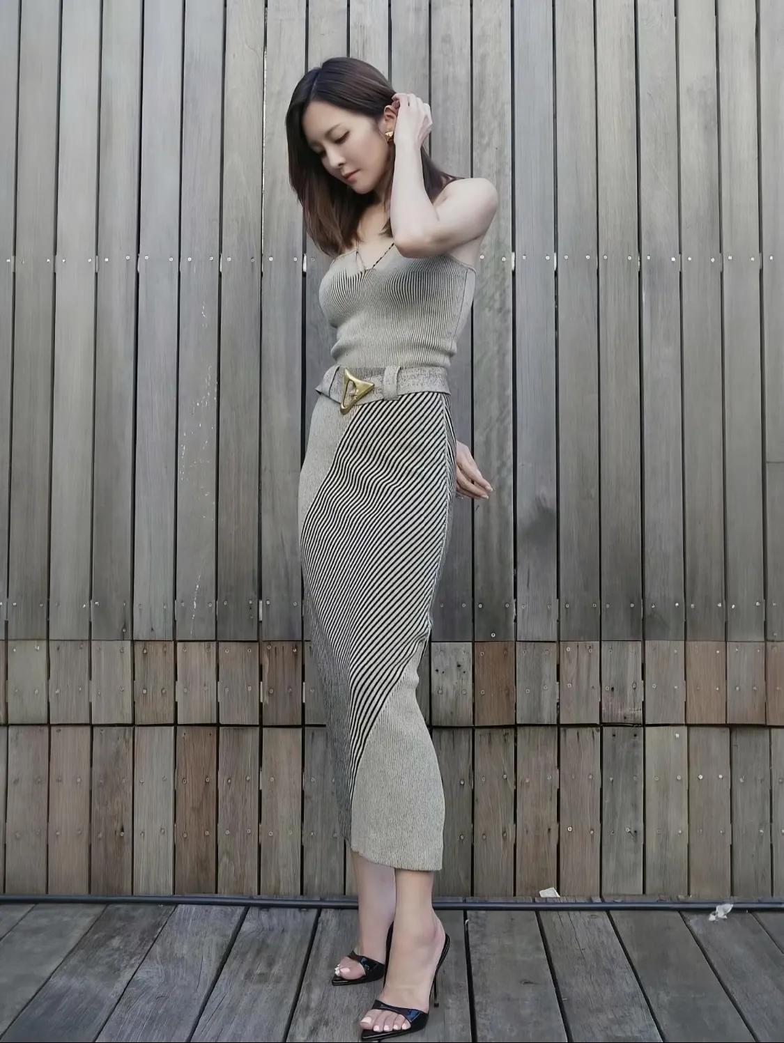 服装搭配模特展示