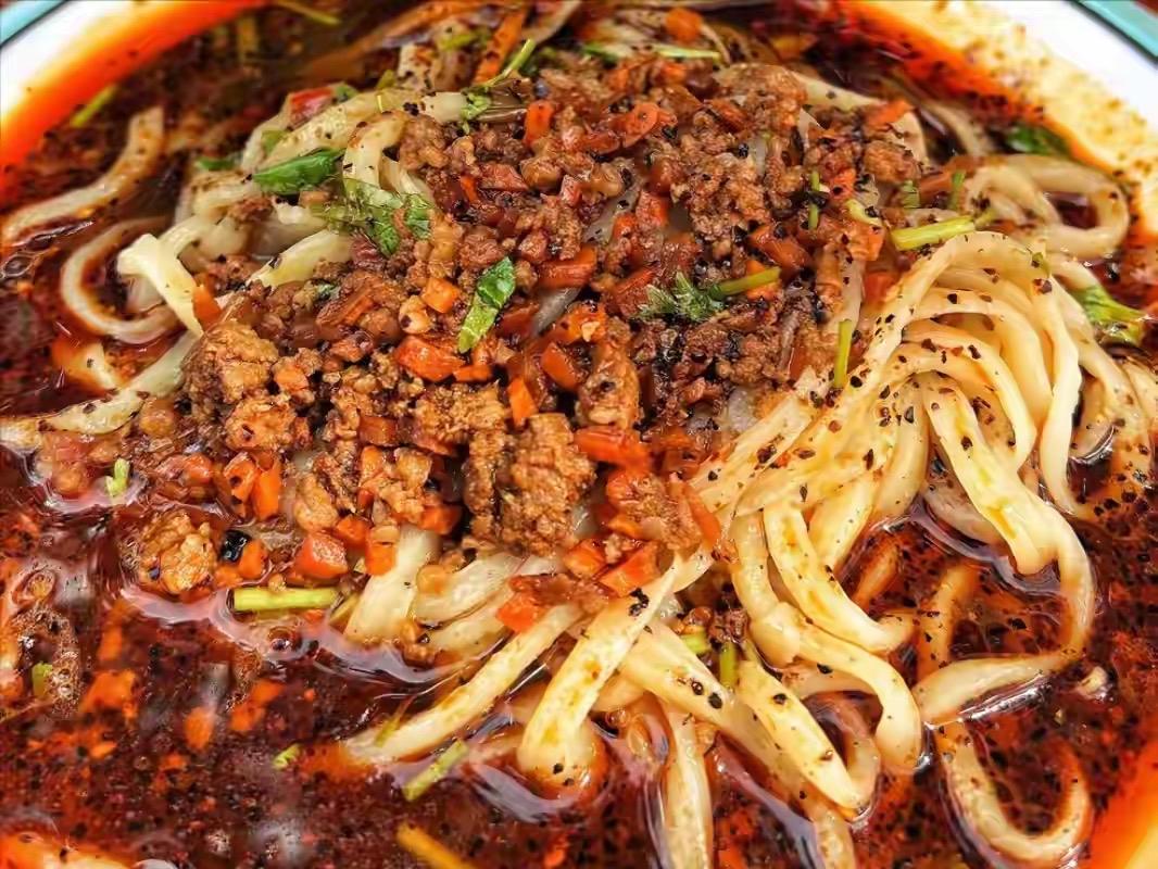 黑龙江“6大名面”，你吃过几种1、哈尔滨麻辣面2、齐齐哈尔手拉面3、鸡西