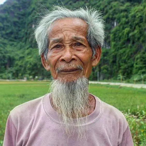 上了年纪就难逃“老人味”？重视这几个方面，让你远离！随着年龄的增长，很多人会