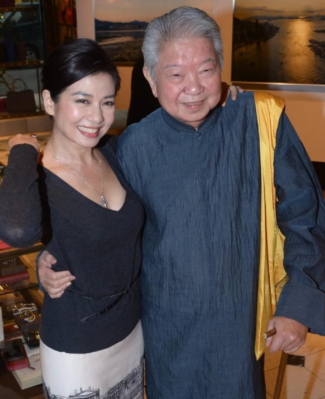 蔡澜在世的时候，他就宣称自己有61个女朋友，一年一个真不算多。有网友扒出，当