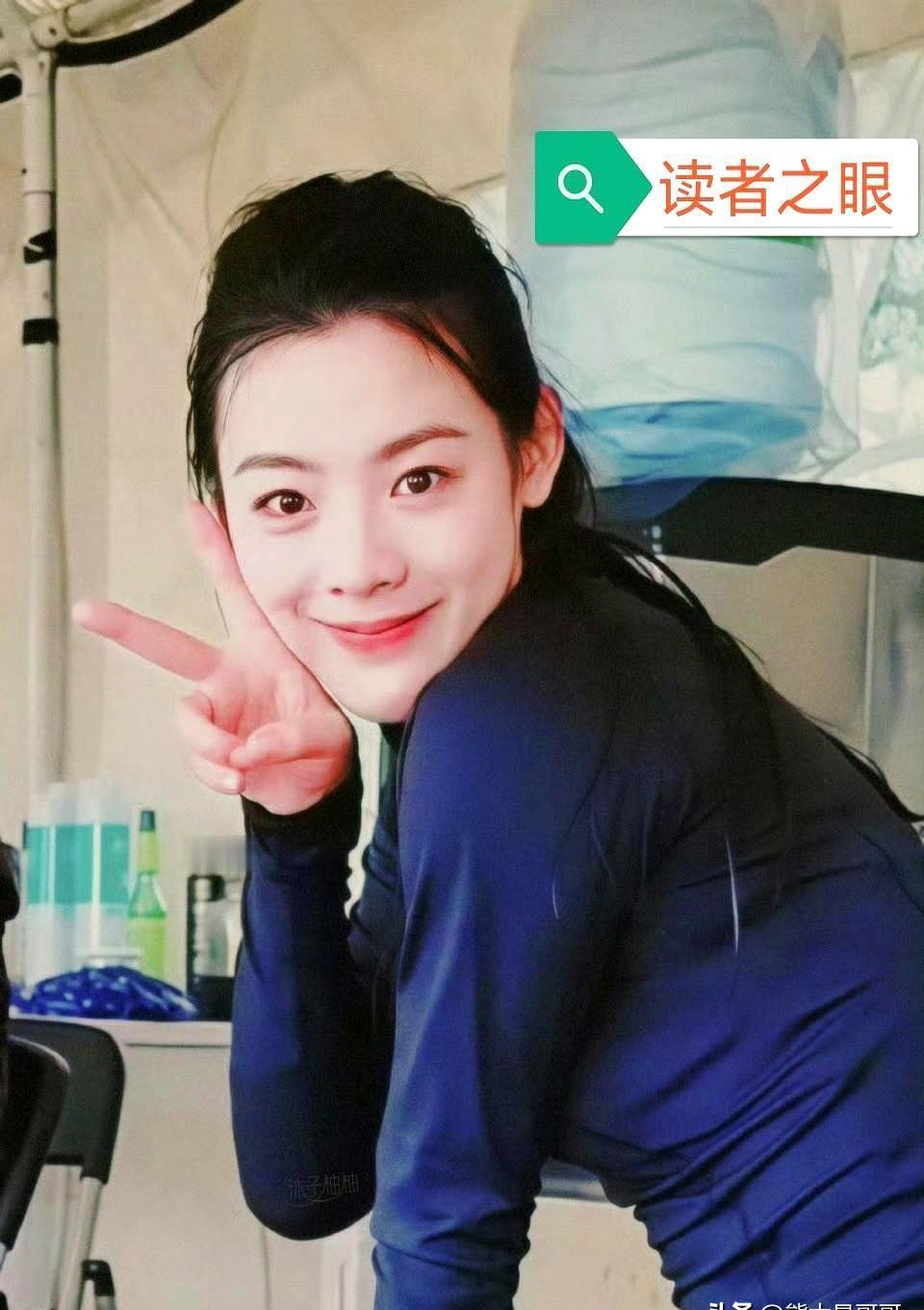 把嘴凑上去是烂片，把刀挥下去是7亿票房。袁和平盯着监视器突然喊停，把剧本里