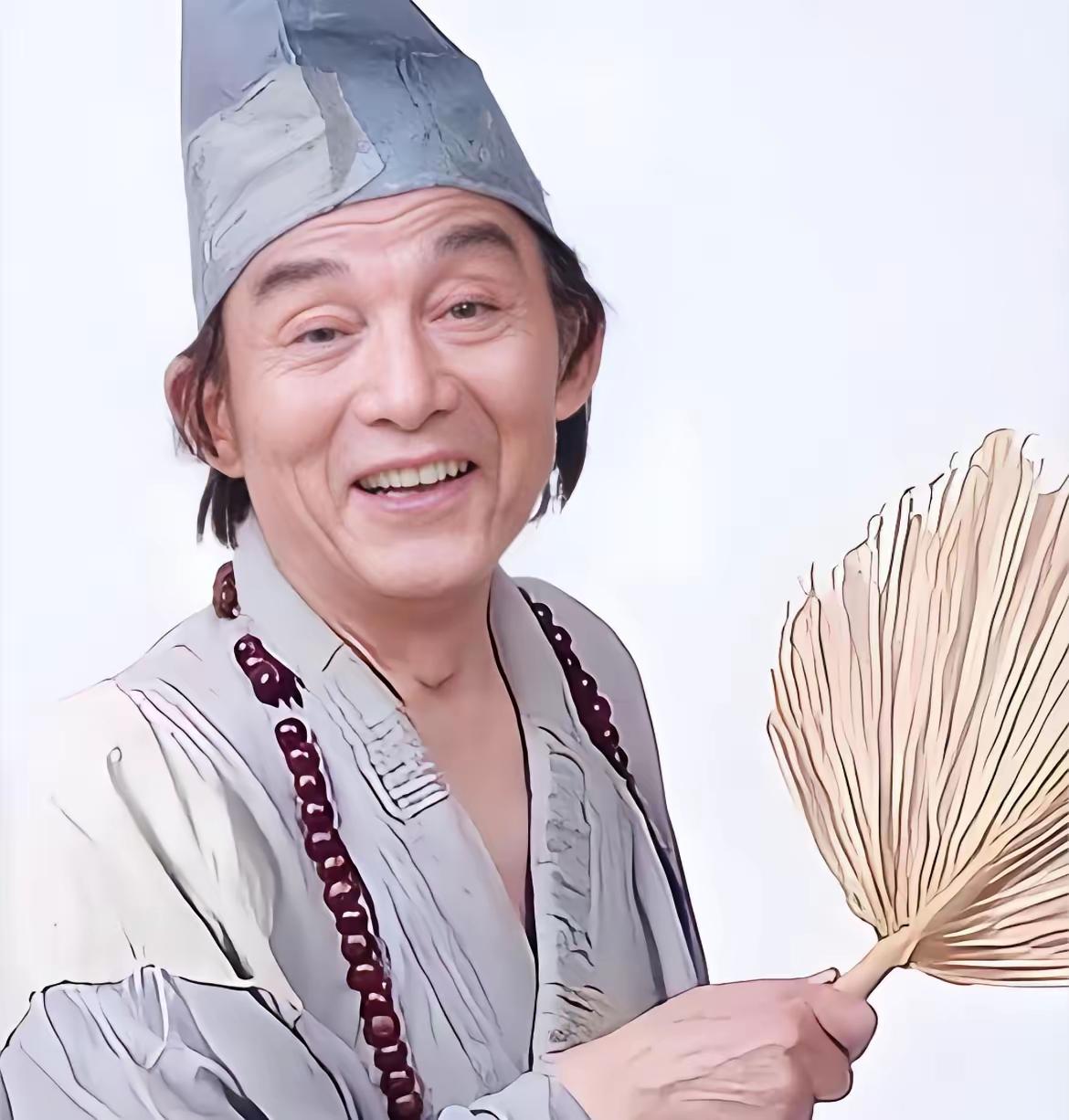 游本昌的家庭成员妻子，杨惠华，天津人。两人于1964年2月29日结婚，婚后因工