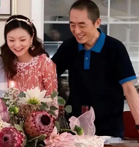 2000年，19岁的陈婷带着50岁的张艺谋回家见家长。谁知，陈婷父母一见来者是张