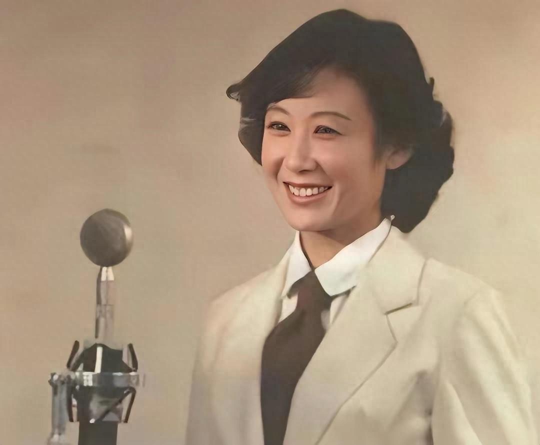 善恶有报！凭军港之夜出圈的苏小明，私下变更国籍，晚年风光不再1980年秋天，