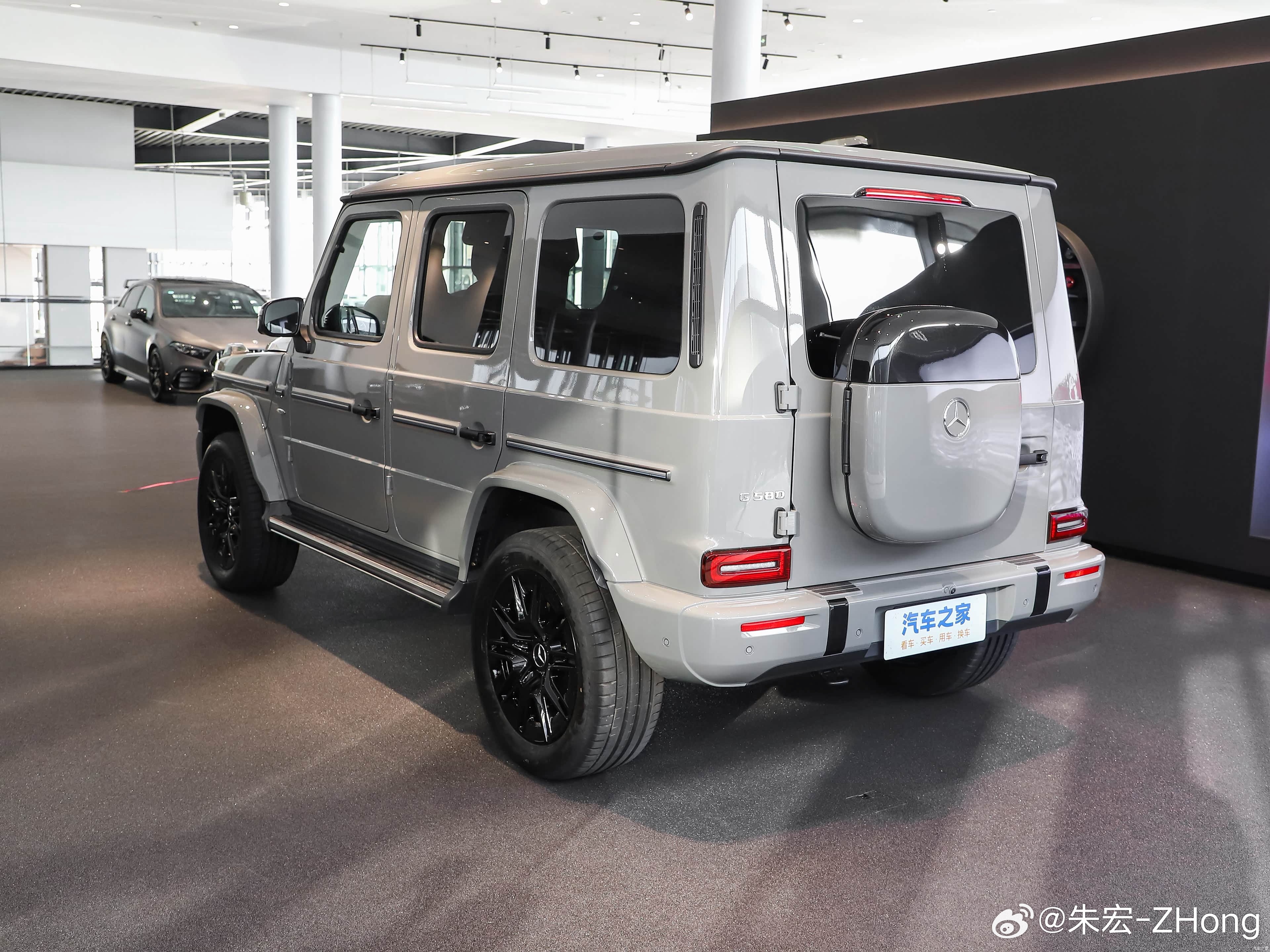 奔驰G580经典灰试驾车24年12上牌9600公里目前1378000