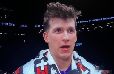 暖心老大哥！里夫斯谈詹姆斯：“勒布朗还是那么有活力。”“很开心我们又可以