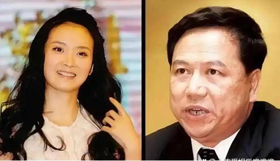 王艳的丈夫失联七年，就在豪宅被拍卖的那一天，继子王烁忽然回了一趟家。没有