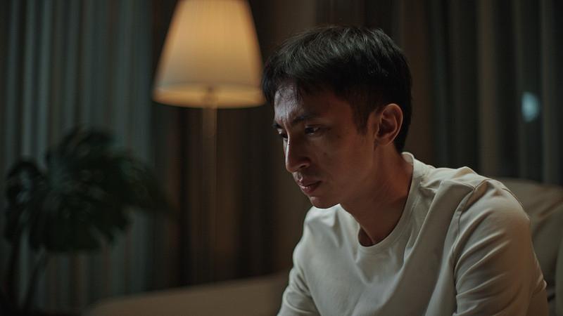 一个朋友喝了一点酒给我老公吐槽他的“犟驴”媳妇。他说在外挣钱累，比挣钱更累的是两