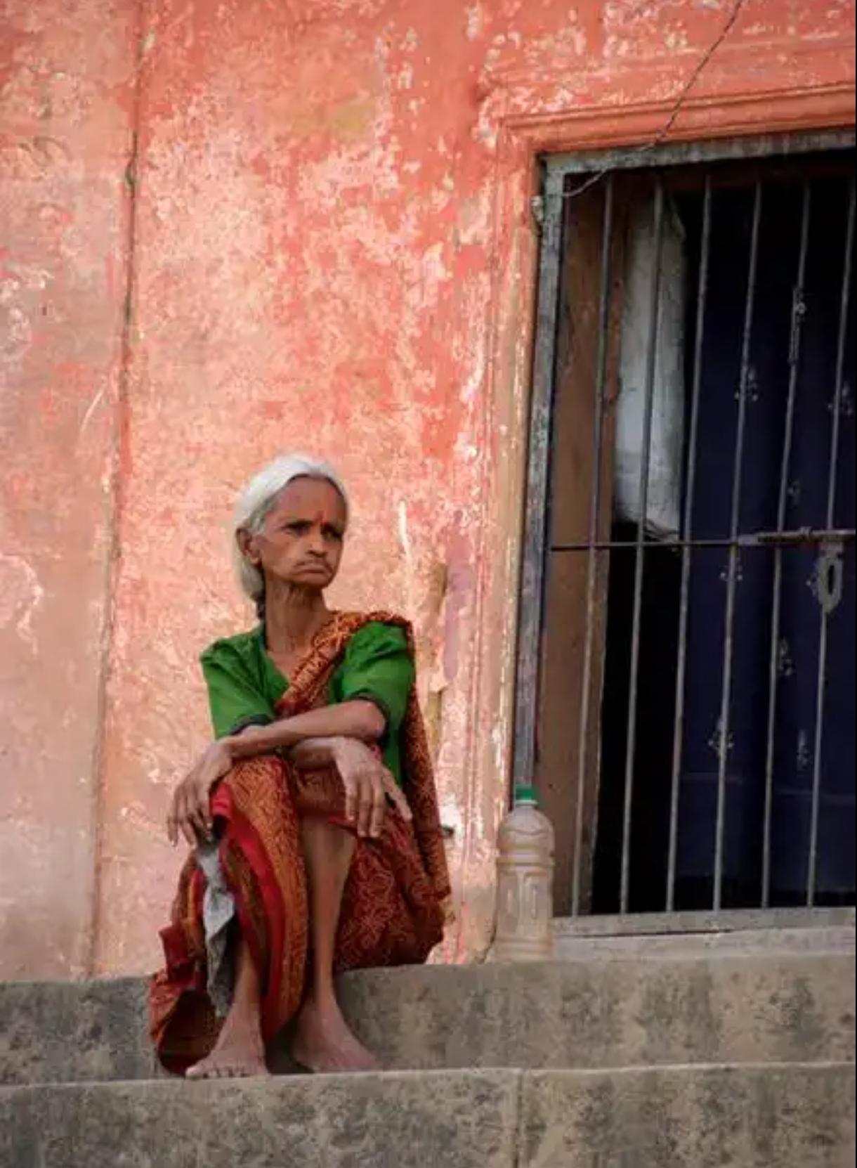 全世界许多国家都在参与中东和平，但没有印度影子。比如，土耳其外长分别与