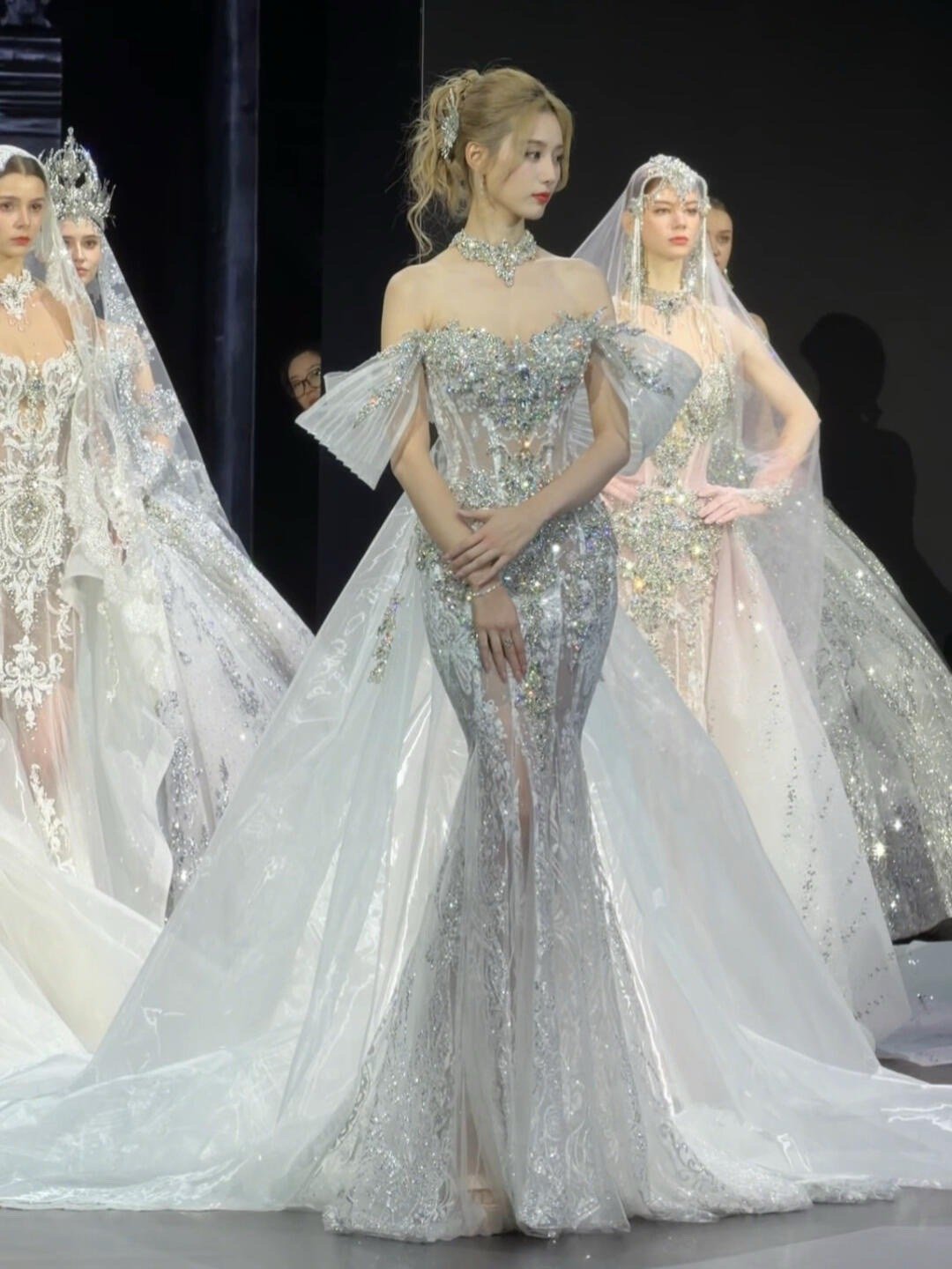 徐艺洋完全不输外模，美的眼前一亮