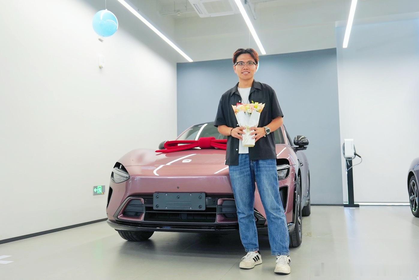 小米YU7提车丹霞紫，好看吗[大笑]准现车，等了三周左右，终于提车