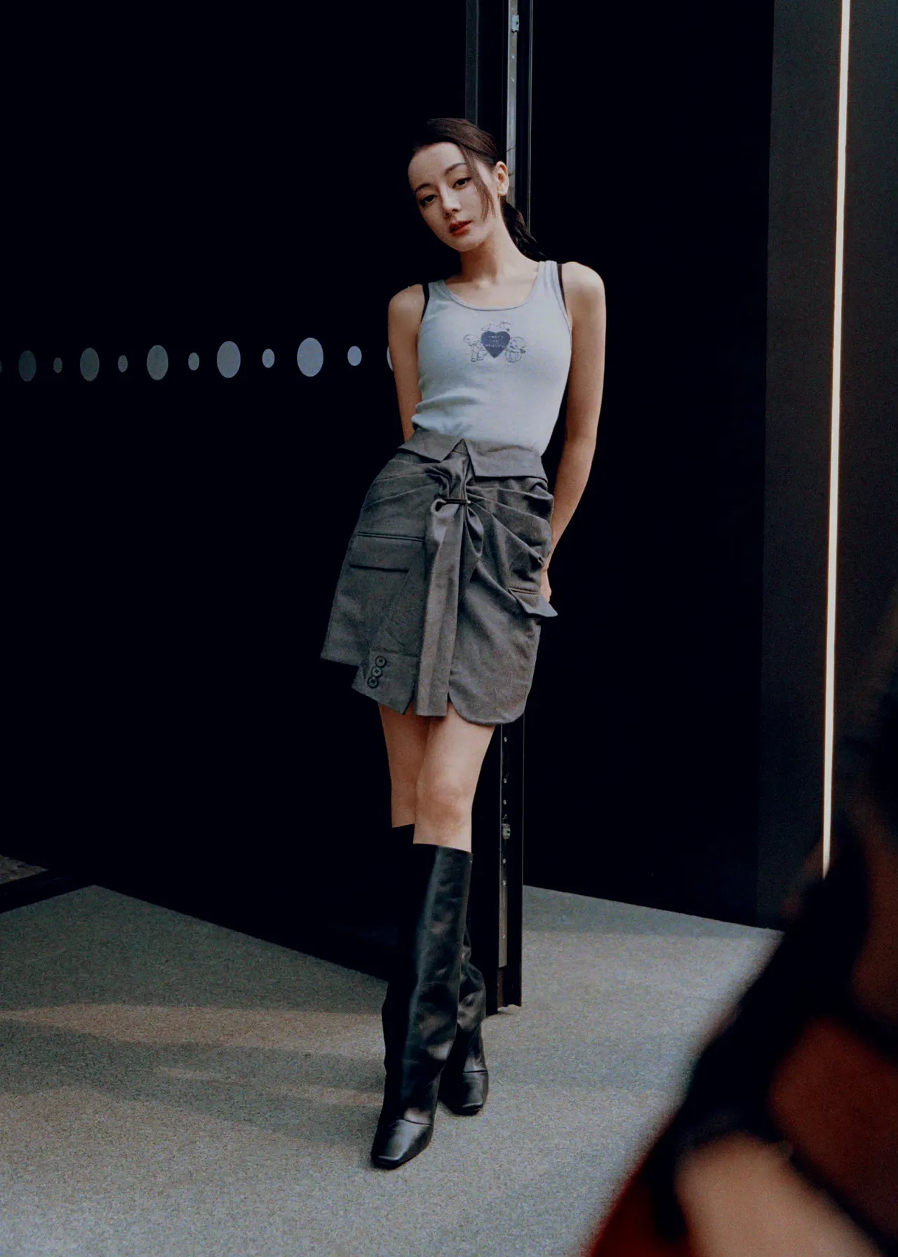 都市酷女孩穿搭指南，简约时尚，尽显个性魅力！(迪丽热巴)