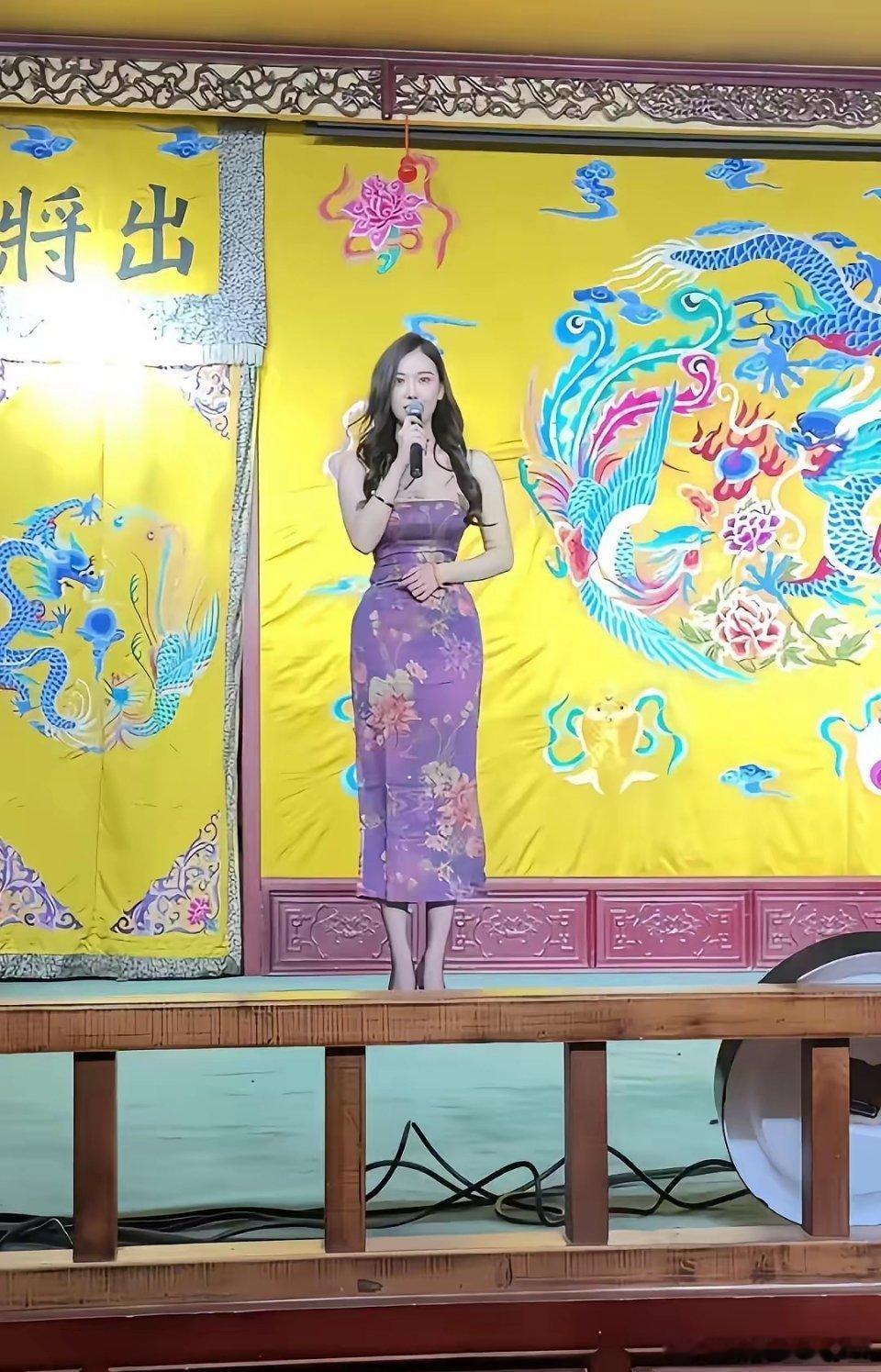 这什么节目，主持人太极品了吧