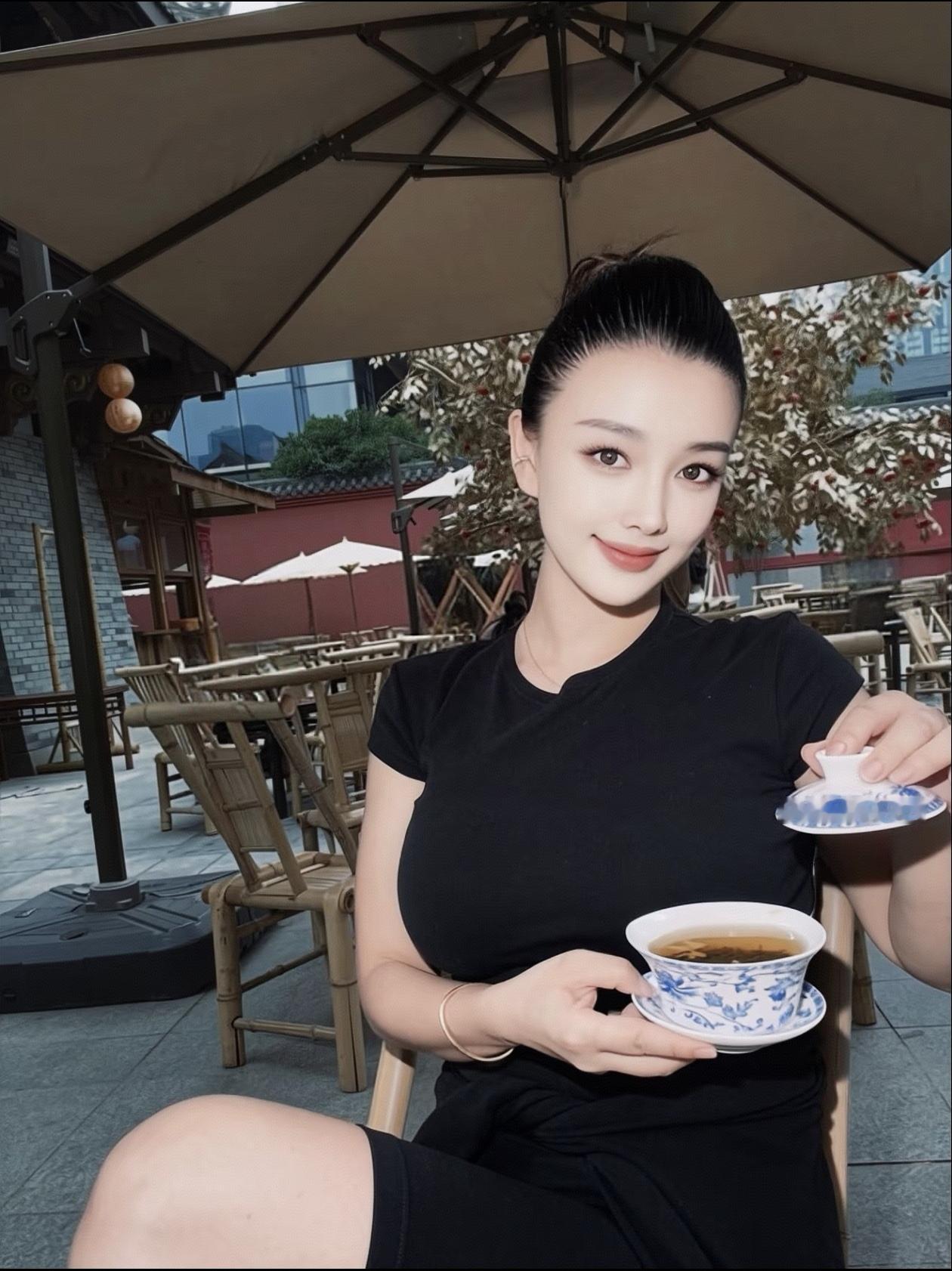 来杯盖碗茶，享受片刻宁静