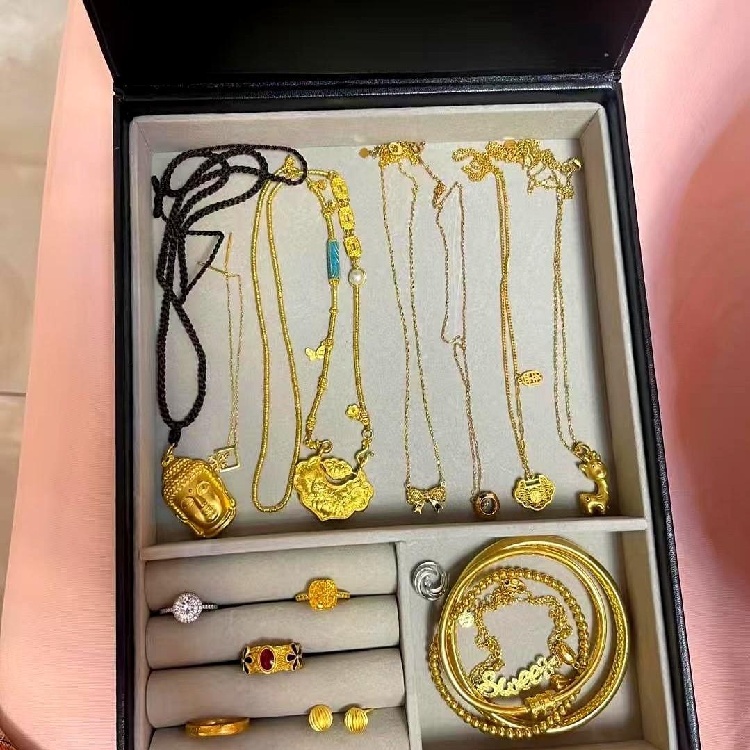 我弟处的对象提出要婚房，我妈找我借30万。我跟老公商量，老公门口答应，但是说他