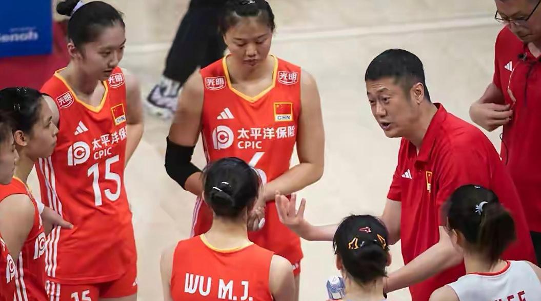 中国女排3连胜，小组赛最终积分榜[玫瑰]中国女排小组赛战绩首战：3-1墨