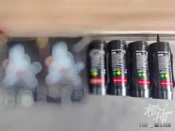 浙江杭州，20多岁女子躲在房间折腾9小时，晕晕乎乎，半昏半睡。次日清晨，父亲敲门