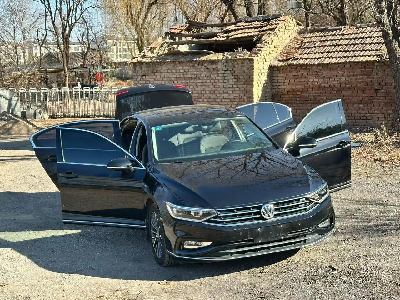 给粉丝朋友淘的20款迈腾B8.5，录视频节目的时候，拍了一些照片，确实不孬不孬[