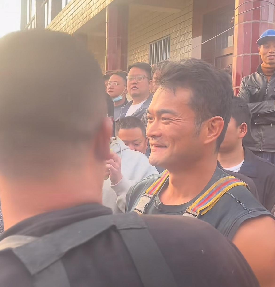李维刚包鱼塘终于赚钱了，不容易啊，不容易，孝感的口碑也逆转了。早前，小飞哥与李