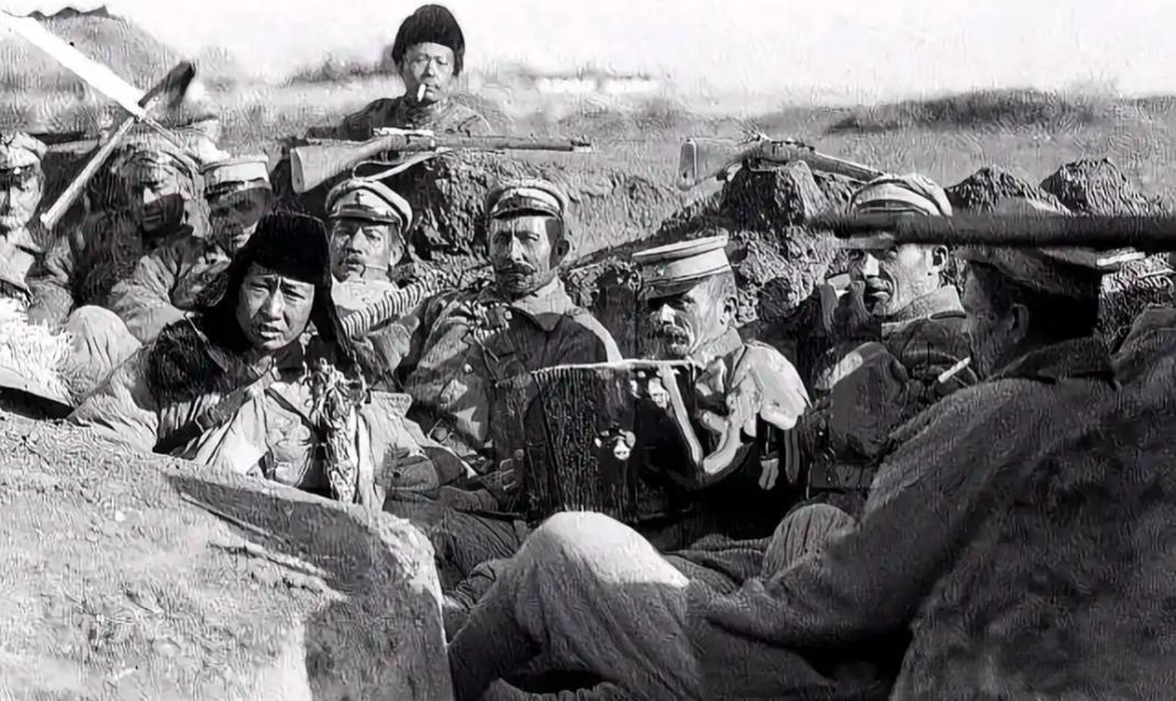 1920年，镇守新疆的杨增新算了一笔账：全省守军寥寥无几，没逃进来的俄国败兵多，