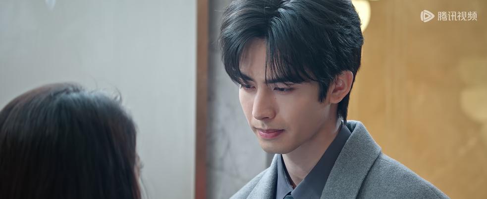 为什么有人说庄序像何以琛啊？明明是林屿森更像何以琛。庄序之于何以琛，最多就是家