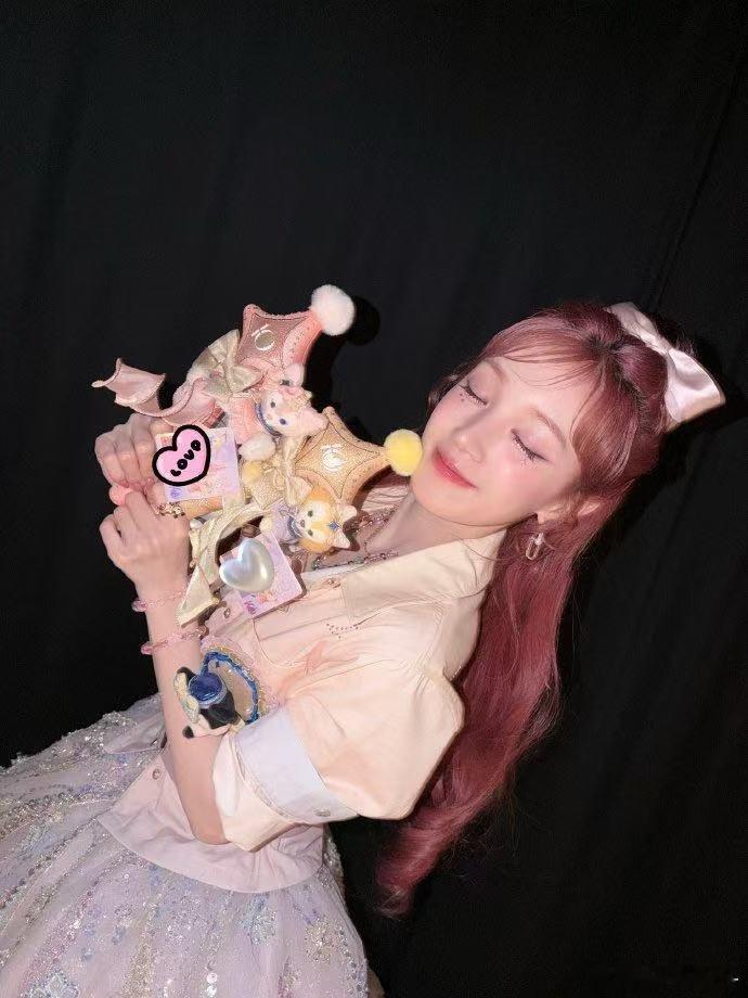 WemakeMagic！🪄宋雨琦打卡迪士尼，沉浸式奔赴童话世界，