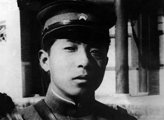 张作霖的八个儿子活的岁数大的101岁小的24岁第一个:张学良长子享年101岁