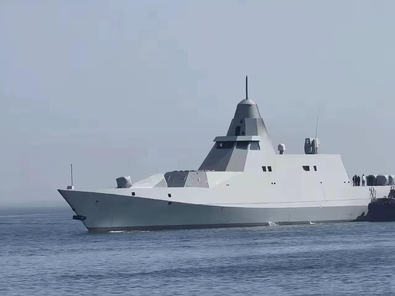 时不待我，幼年版的下一代驱逐舰加紧测试中，所有成功都将用到下一代2万吨级大驱上。