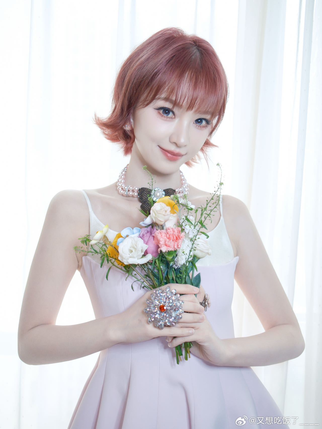 黄灿灿问范玮琪有版权吗谁懂啊！黄灿灿这波贴脸开大直接把综艺效果拉满！紧跟时事的