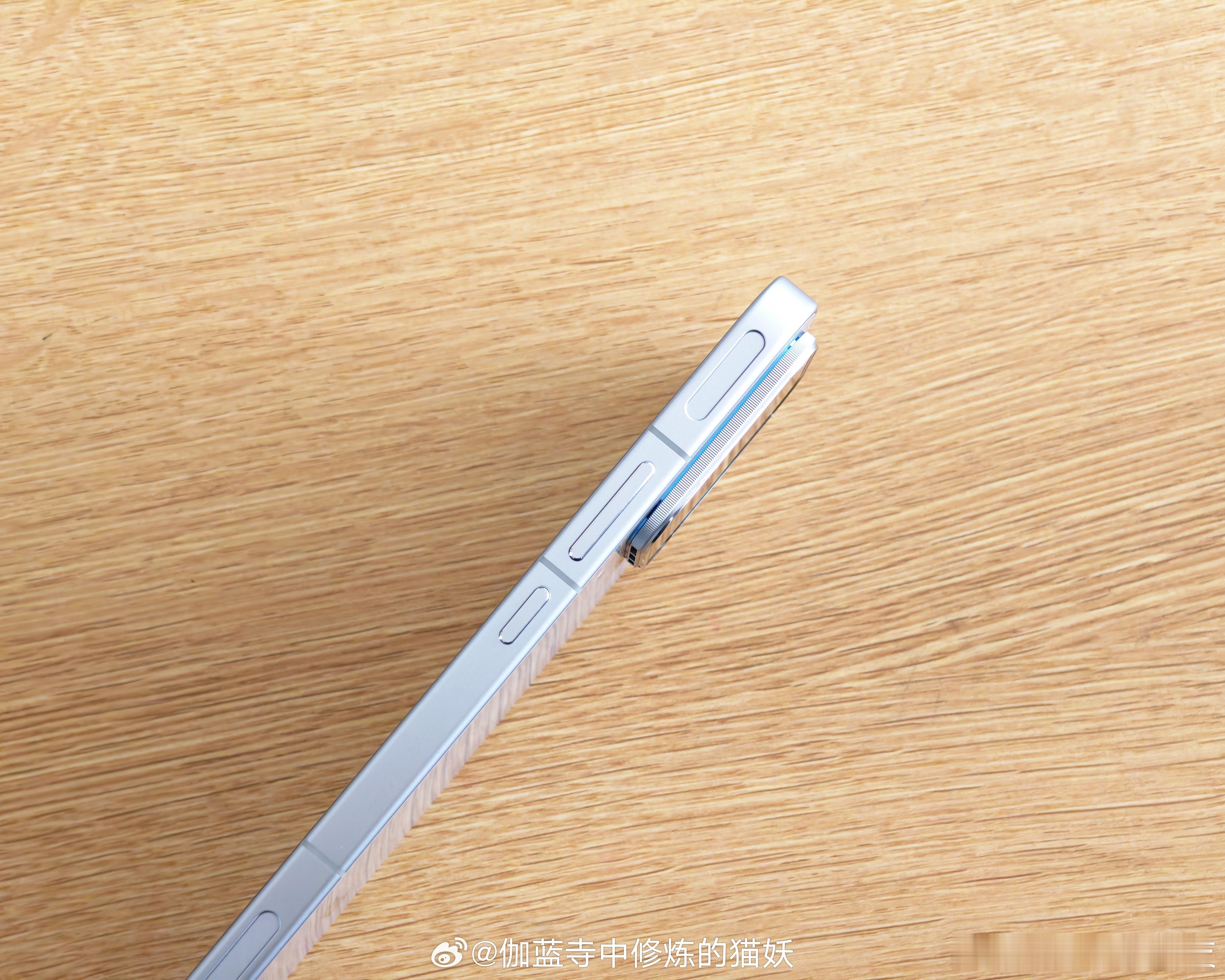 iqooiqoo15tiqoo15ultra这几天一直都在看iQOO15u