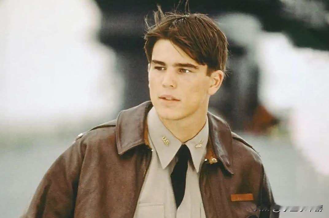 乔许·哈奈特（JoshHartnett）近日回忆起2001年拍摄《珍珠港》（P