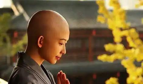 南宋的状元张孝祥一次借宿尼姑庵，看上一妙龄女尼陈妙常，写诗求爱，反被女尼回敬嘲讽
