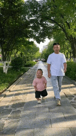 再小还是男人，你都快三十岁了。