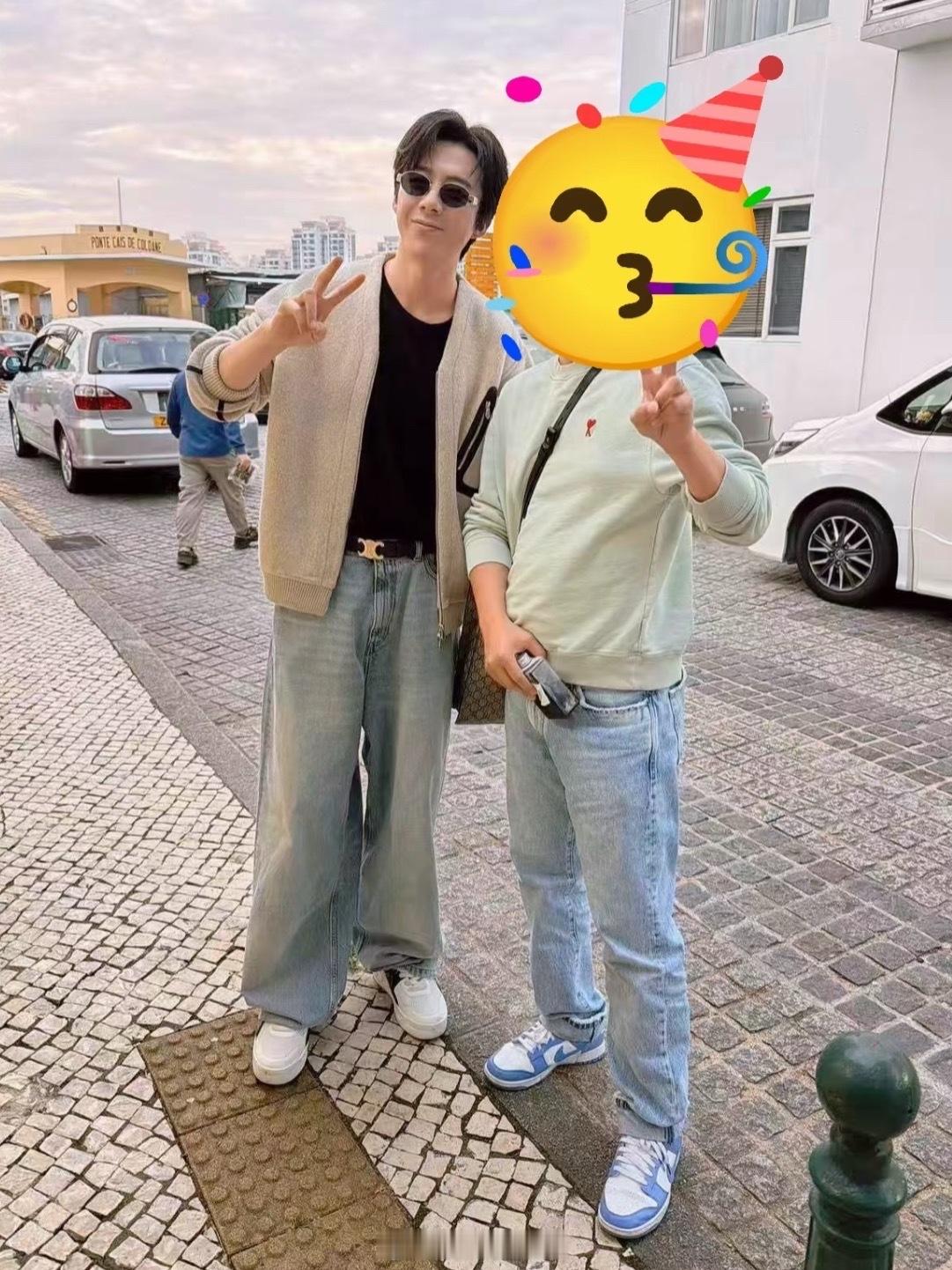 偶遇刘宇宁居然可以合影啊刘宇宁和偶遇粉丝合影