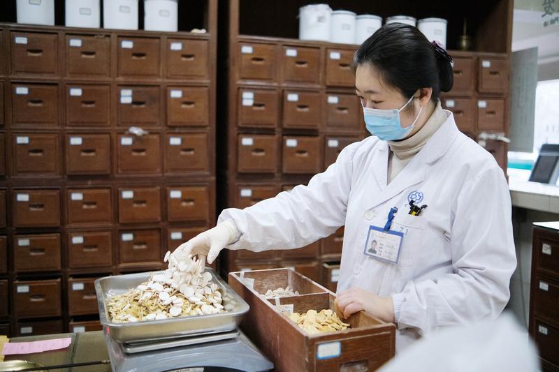 三九天提高免疫力，核心抓温阳、润燥、养正气，日常做好四件事：1.作息：22