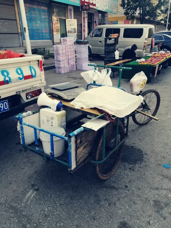 晒图笔记大赛整理相册翻到上周随手拍的两张图，突然懂了为什么最近明星们都在晒“无修生活图”。陈卓璇拍的