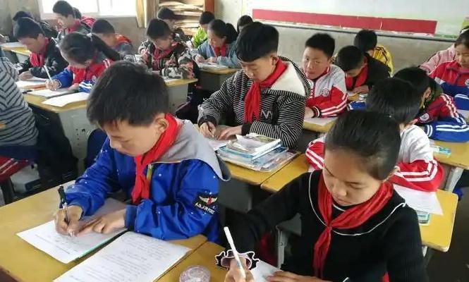 小学要考到多少名，以后才有机会上985、211？1、小学只有保持前几名，以后才