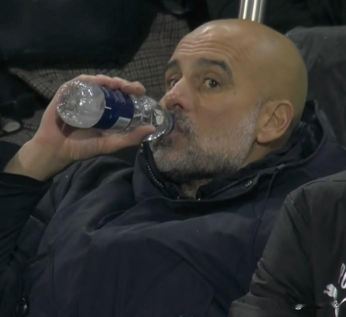 🗣️瓜迪奥拉："我知道你们要问发生了什么——我答不上来！这就是英超，对吧？足球