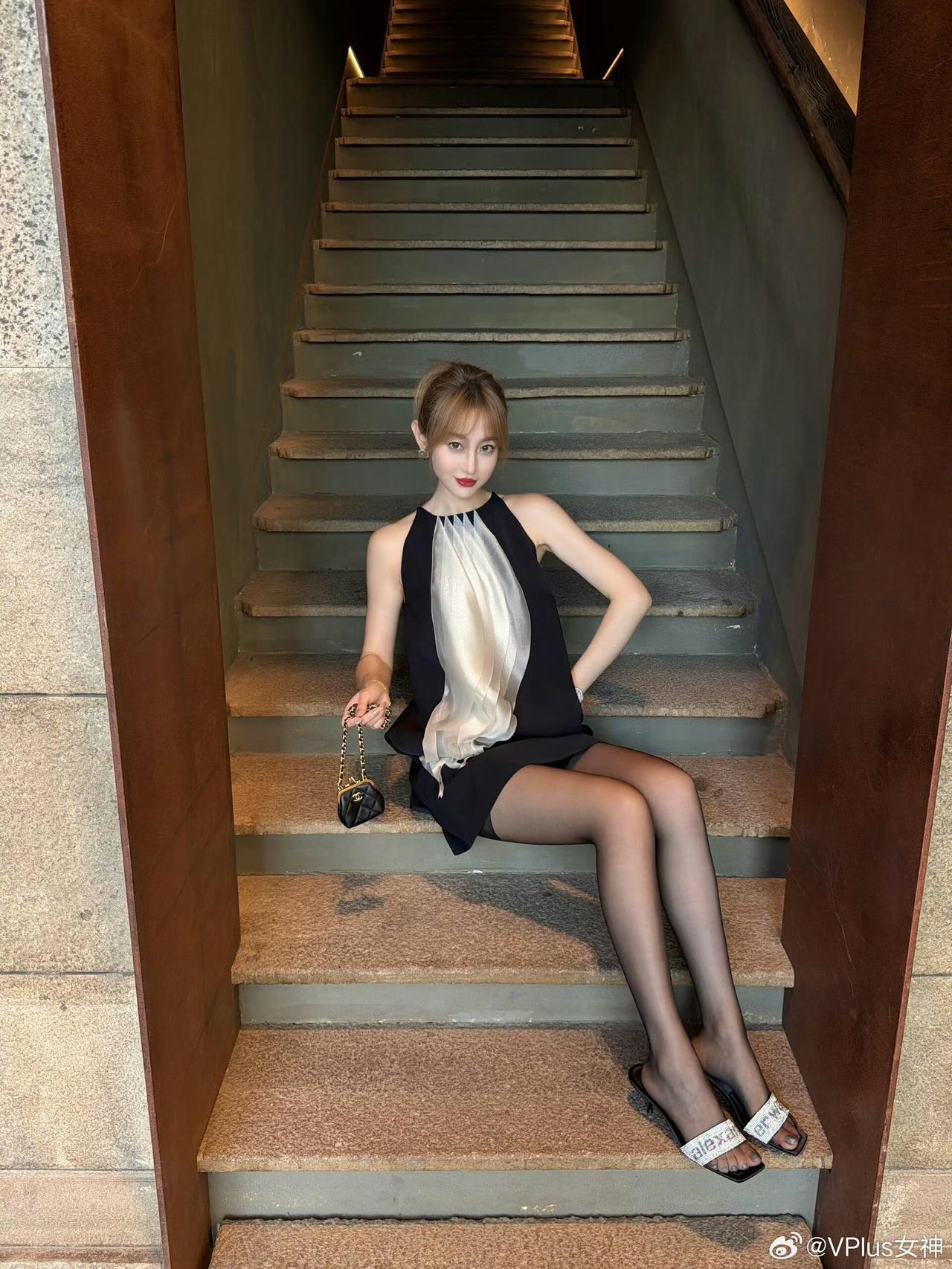 被爱是世界上最后的幻想🖤​​​