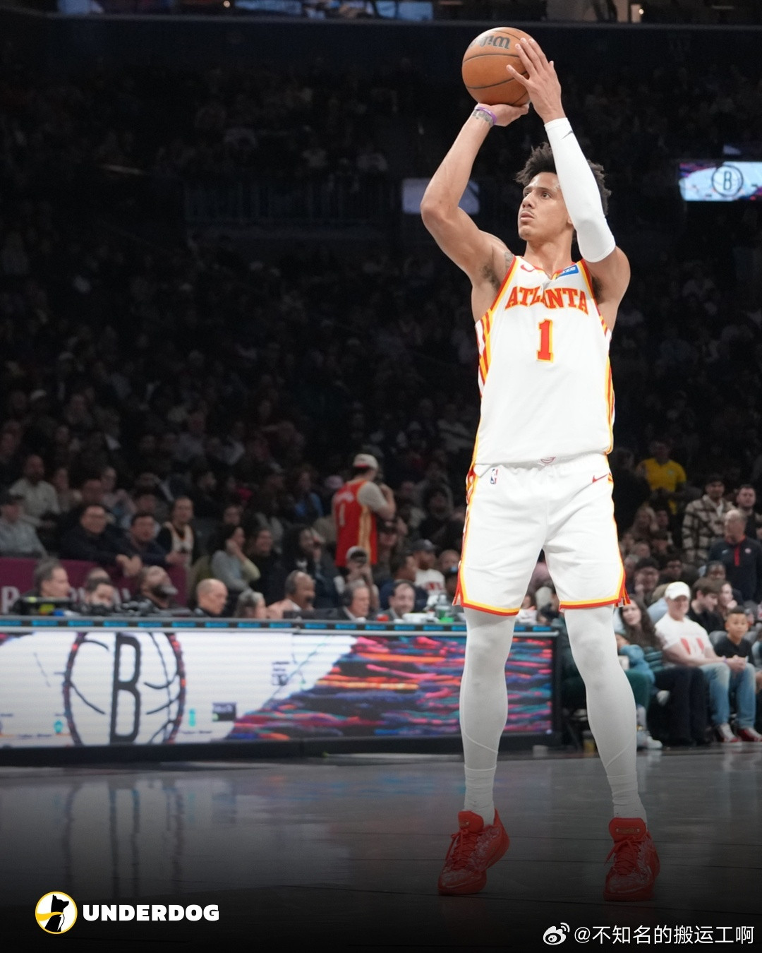 NBA杰伦·约翰逊本赛季数据：•22.5分（生涯新高）•10.3篮板（生